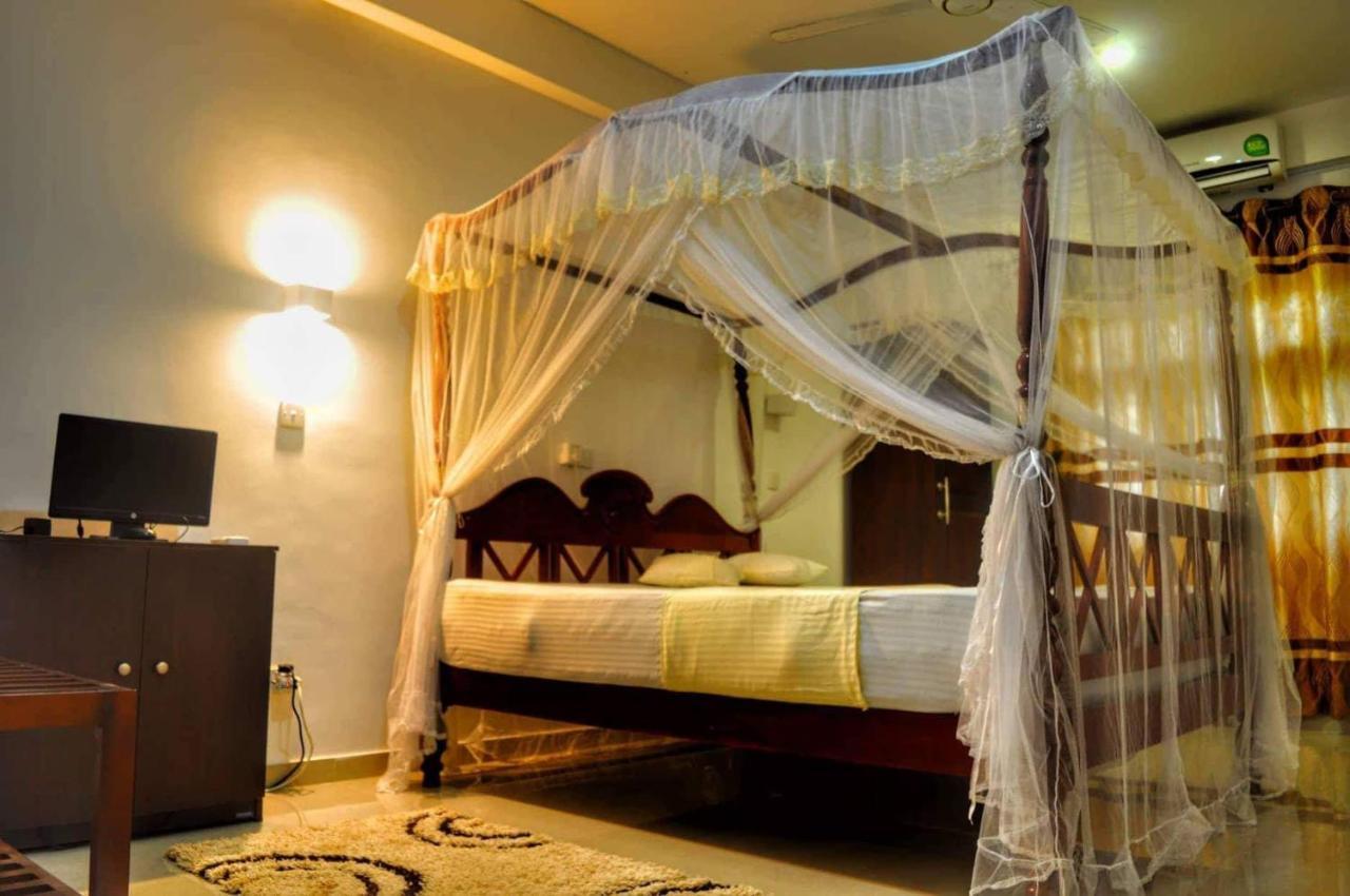 Deutsche Villa Hikkaduwa Extérieur photo
