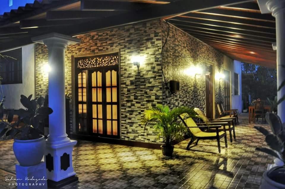Deutsche Villa Hikkaduwa Extérieur photo